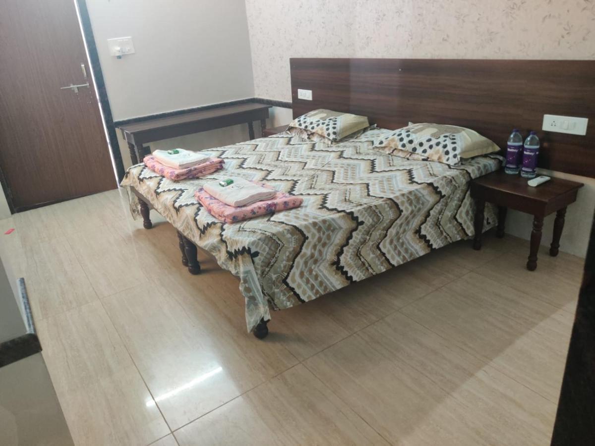Goyal Bhawan Hotel Khātu Екстериор снимка